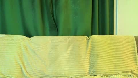 Cute face online show from February 20, 2026, 4:31 am