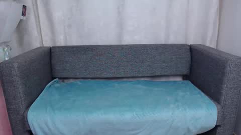 love bella  online show from November 10, 2025, 12:09 am