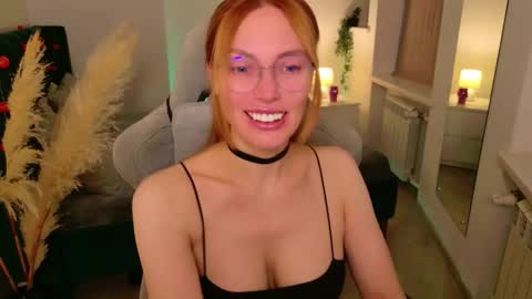 love_call online show from October 18, 2025, 5:43 am