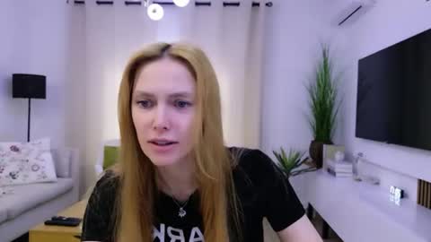 Snapshot of love_call chatting on June 12, 2026, 6:56 am love_call online show from June 12, 2026, 6:56 am