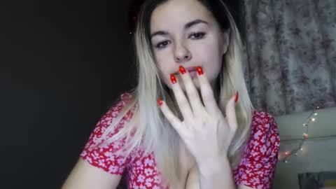 Megane online show from December 14, 2025, 8:02 pm