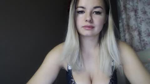 Megane online show from December 20, 2025, 7:37 am