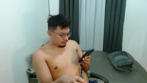 Snapshot of love_hottieh chatting on October 5, 2025, 12:25 pm love_hottieh online show from October 5, 2025, 12:25 pm