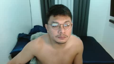 Snapshot of love_hottieh chatting on October 13, 2025, 2:33 am love_hottieh online show from October 13, 2025, 2:33 am