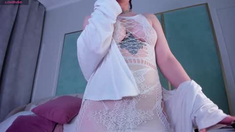 Lola online show from January 10, 2025, 7:25 am