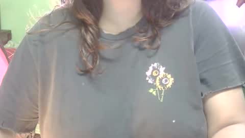 Luna online show from April 7, 2026, 1:39 am