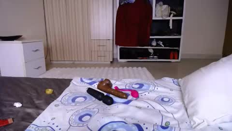 Snapshot of love_niahh chatting on November 27, 2025, 2:02 am niahh online show from November 27, 2025, 2:02 am