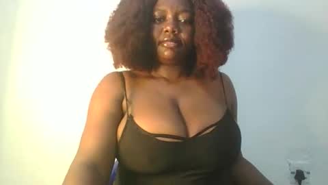 Snapshot of lovecumsluttie chatting on September 18, 2025, 5:20 am mila online show from September 18, 2025, 5:20 am