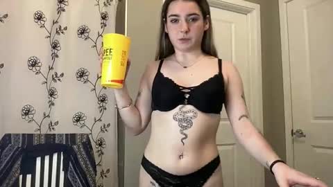 Olivia Rose online show from March 3, 2026, 5:02 am