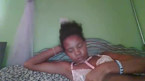 lovegal335 online show from November 30, 2025, 11:47 am