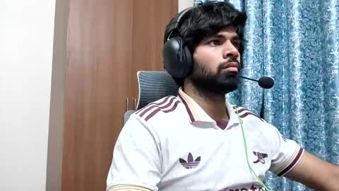 Snapshot of lovehairyindian chatting on October 25, 2025, 12:18 am Indian hairy online show from October 25, 2025, 12:18 am