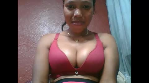 loveinlife750427 online show from November 14, 2025, 8:18 pm