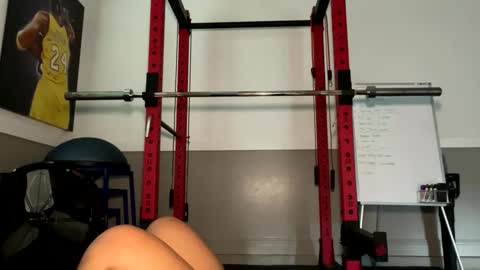 Snapshot of lovellly_ chatting on September 27, 2025, 10:59 pm Love online show from September 27, 2025, 10:59 pm