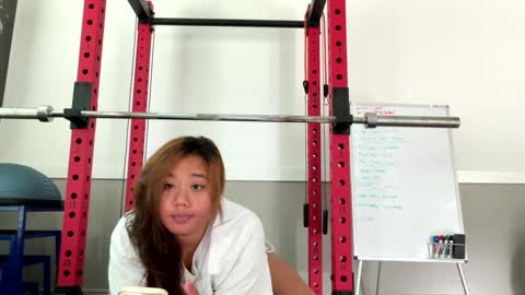 Snapshot of lovellly_ chatting on October 4, 2025, 7:12 pm Love online show from October 4, 2025, 7:12 pm