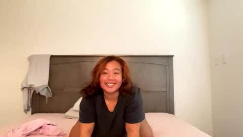Snapshot of lovellly_ chatting on November 1, 2025, 3:36 pm Love online show from November 1, 2025, 3:36 pm
