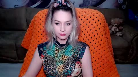 Snapshot of lovellymalina chatting on January 5, 2025, 4:38 pm private open online show from January 5, 2025, 4:38 pm