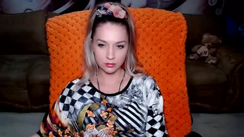 Snapshot of lovellymalina chatting on January 28, 2025, 4:30 pm private open online show from January 28, 2025, 4:30 pm