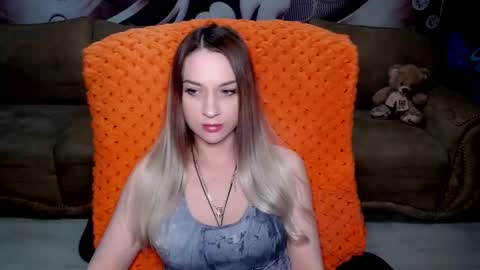Snapshot of lovellymalina chatting on February 2, 2025, 4:11 pm private open online show from February 2, 2025, 4:11 pm