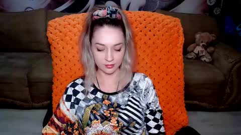 Snapshot of lovellymalina chatting on February 3, 2025, 3:17 pm private open online show from February 3, 2025, 3:17 pm