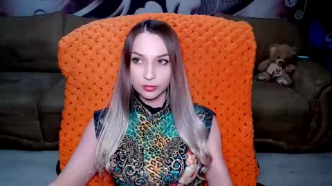 Snapshot of lovellymalina chatting on February 12, 2025, 4:55 pm private open online show from February 12, 2025, 4:55 pm