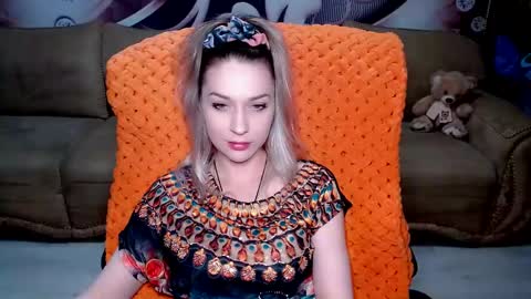 Snapshot of lovellymalina chatting on February 13, 2025, 4:17 pm private open online show from February 13, 2025, 4:17 pm