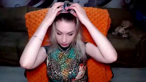 Snapshot of lovellymalina chatting on February 16, 2025, 2:32 pm private open online show from February 16, 2025, 2:32 pm