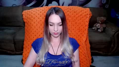 Snapshot of lovellymalina chatting on February 20, 2025, 4:03 pm private open online show from February 20, 2025, 4:03 pm