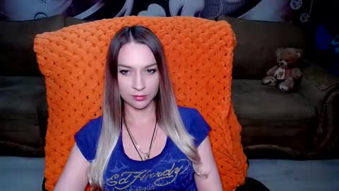 Snapshot of lovellymalina chatting on February 20, 2025, 7:08 pm private open online show from February 20, 2025, 7:08 pm
