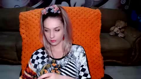 Snapshot of lovellymalina chatting on March 2, 2025, 5:47 pm private open online show from March 2, 2025, 5:47 pm