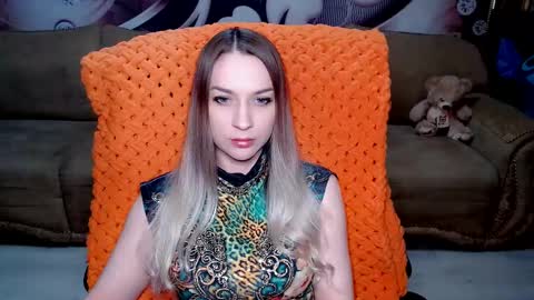 Snapshot of lovellymalina chatting on March 5, 2025, 7:05 am private open online show from March 5, 2025, 7:05 am