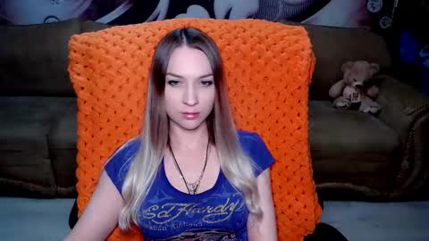 Snapshot of lovellymalina chatting on March 8, 2025, 9:06 am private open online show from March 8, 2025, 9:06 am