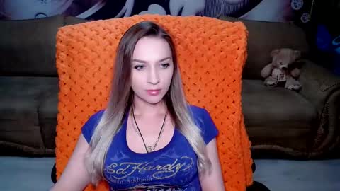 Snapshot of lovellymalina chatting on March 8, 2025, 4:28 pm private open online show from March 8, 2025, 4:28 pm