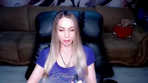 Snapshot of lovellymalina chatting on October 25, 2025, 2:24 pm private open online show from October 25, 2025, 2:24 pm