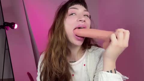 Elsa online show from March 1, 2025, 7:19 am