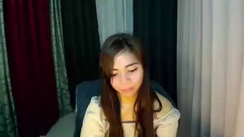 Snapshot of lovely_cummerx chatting on December 20, 2024, 2:52 am JAM online show from December 20, 2024, 2:52 am