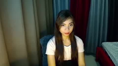 Snapshot of lovely_cummerx chatting on October 5, 2025, 12:42 am JAM online show from October 5, 2025, 12:42 am