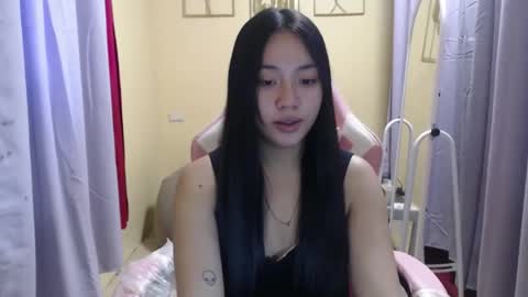 lovely_leah23 online show from September 17, 2025, 1:51 am