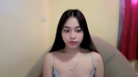 lovely_leah23 online show from September 18, 2025, 7:43 am