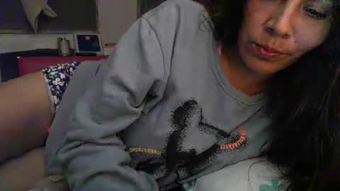 Snapshot of lovely_maia chatting on November 14, 2025, 3:16 am Maya online show from November 14, 2025, 3:16 am