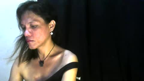 Snapshot of lovely_manificent4u chatting on April 10, 2026, 3:23 am Lest online show from April 10, 2026, 3:23 am