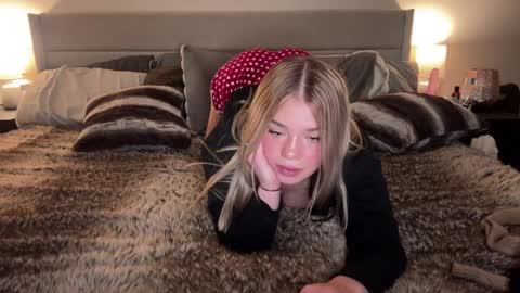 Megan online show from December 18, 2024, 4:09 am