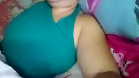 lovely_orchid online show from January 6, 2025, 10:24 am