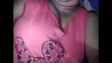 lovely_orchid online show from October 14, 2025, 2:40 pm