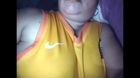 lovely_orchid online show from December 3, 2025, 12:36 pm