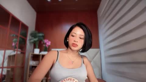 Snapshot of lovely_pearlx chatting on April 29, 2026, 5:06 pm online show from April 29, 2026, 5:06 pm