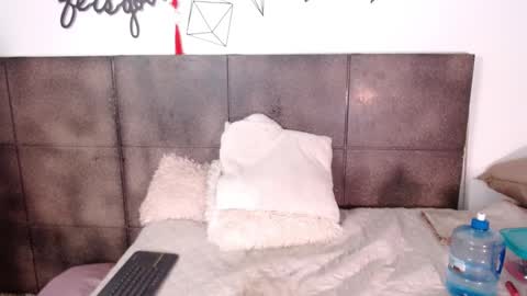 Snapshot of lovely_secret chatting on December 24, 2024, 6:06 pm Hi guys online show from December 24, 2024, 6:06 pm