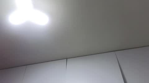 Snapshot of lovely_trix_ chatting on October 29, 2025, 11:34 am Trix online show from October 29, 2025, 11:34 am