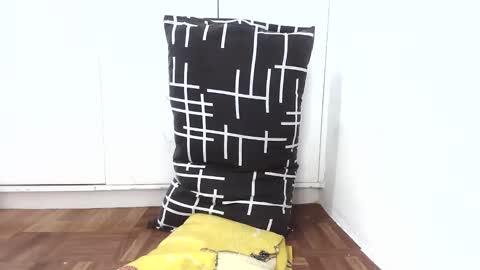 lovelyasian_babe online show from February 22, 2025, 2:39 am