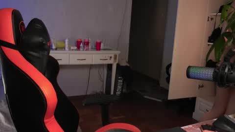 lovelydany3 online show from November 23, 2025, 12:27 pm