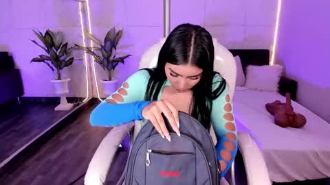 Lovely online show from November 28, 2025, 5:37 pm